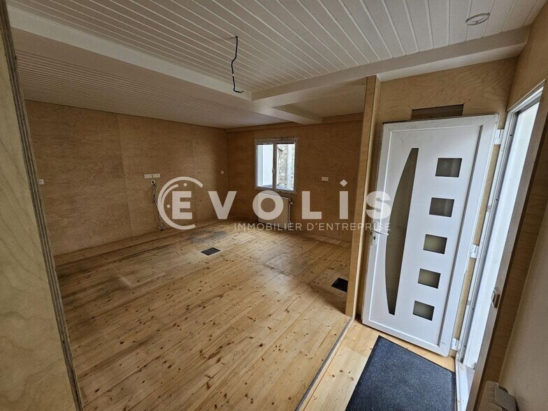 Office in Vanves for lease - Interior Photo - Image 3 of 12