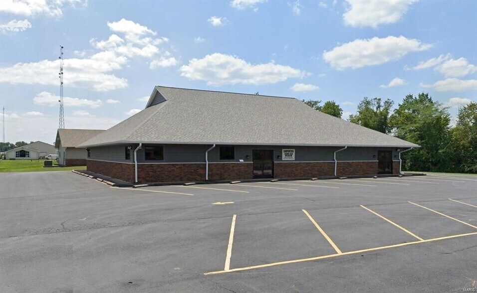 3309 Water Tower Rd, Marion, IL à vendre - Photo principale - Image 1 de 12