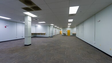 128 Bingham Rd, Asheville, NC à louer Photo intérieure- Image 1 de 7