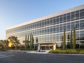 15545 Sand Canyon Ave, Irvine, CA à louer Photo intérieure- Image 1 de 6