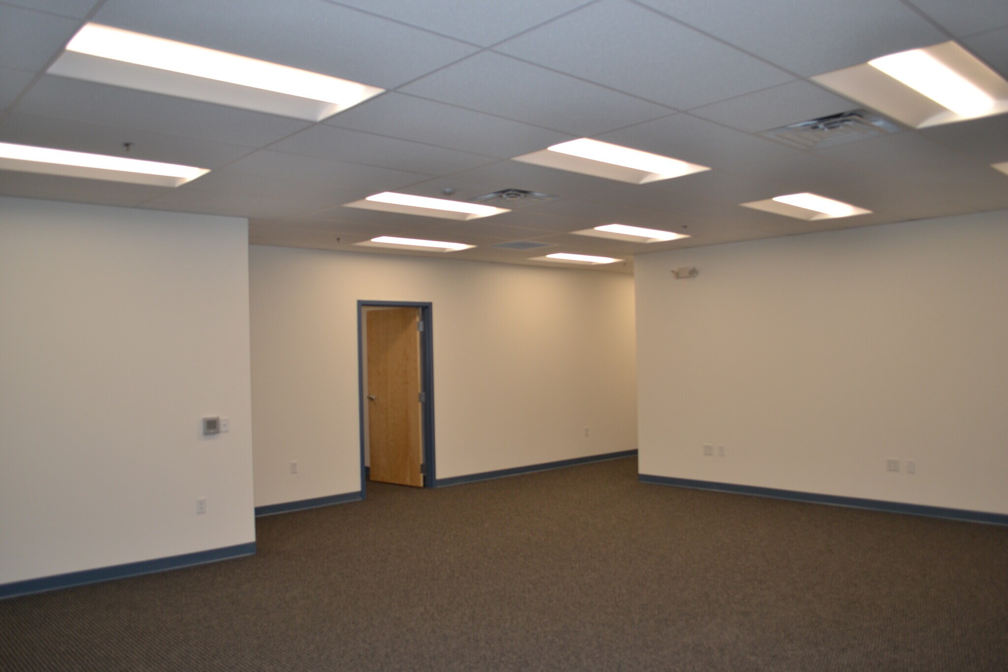 431 Railroad Ave, Camp Hill, PA for lease Interior Photo- Image 1 of 7