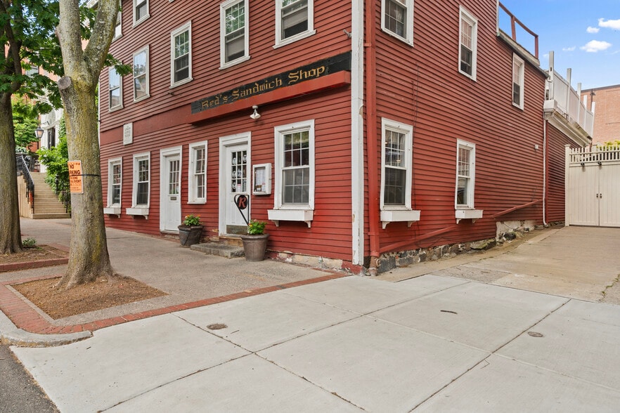 13 Central St, Salem, MA à vendre - Photo du bâtiment - Image 3 de 8