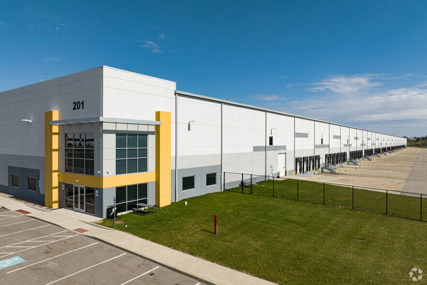 201 Richard Knock Hwy, Walton, KY à louer - Photo du bâtiment - Image 1 de 39