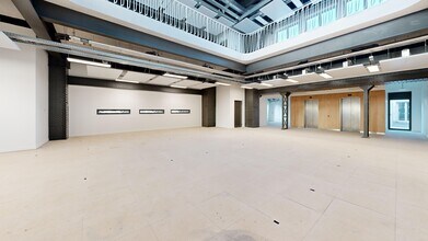 22-32 Rue De Clignancourt, Paris à louer Numérisation 3D de Matterport- Image 1 de 6