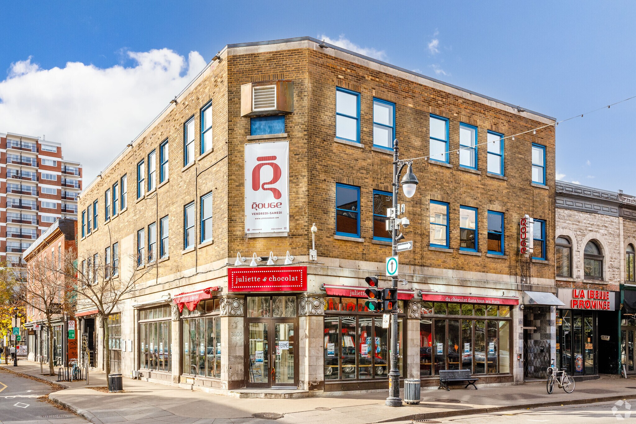 3600-3606 Saint-Laurent Boul, Montréal, QC for sale Primary Photo- Image 1 of 1