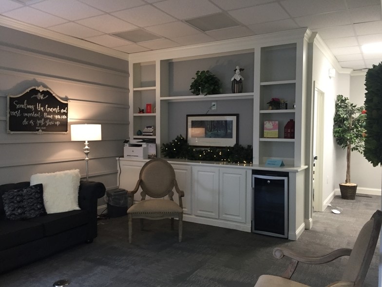 113-119 Salem Towne Ct, Apex, NC for sale - Building Photo - Image 3 of 4