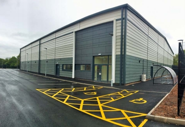 Nedge Hl, Telford for lease - Primary Photo - Image 1 of 3