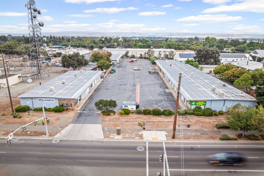 2145 Park Ave, Chico, CA à louer - Photo du bâtiment - Image 3 de 7