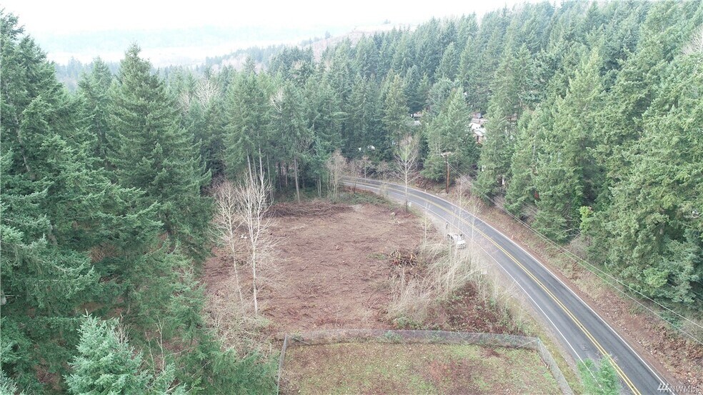 19728 Forest Canyon E rd, Sumner, WA à vendre - Photo du bâtiment - Image 2 de 3
