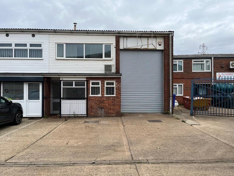 Grange Farm Rd, Colchester à louer - Photo du bâtiment - Image 3 de 10