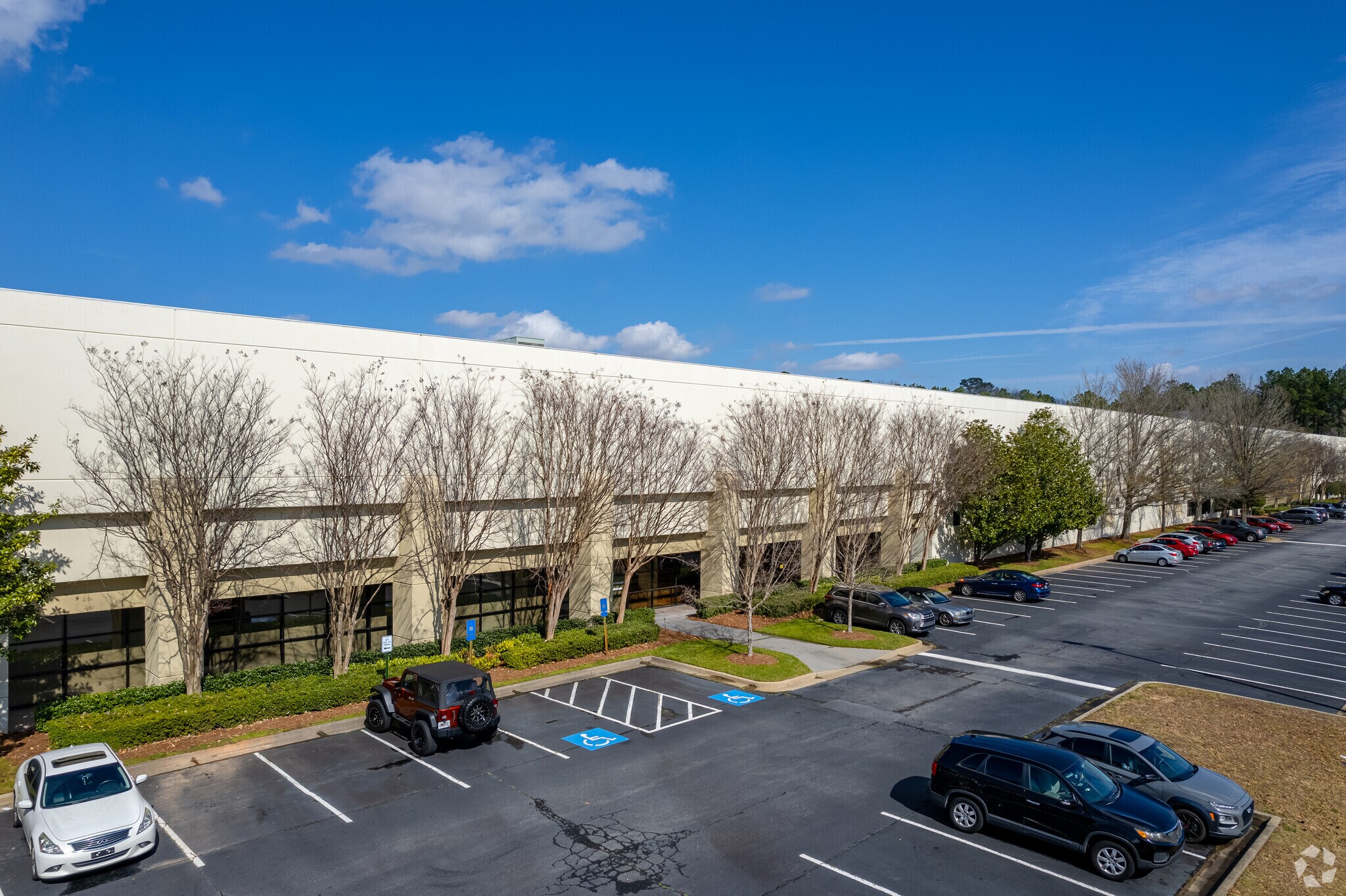 4175 Royal Dr, Kennesaw, GA à louer Photo principale- Image 1 de 7