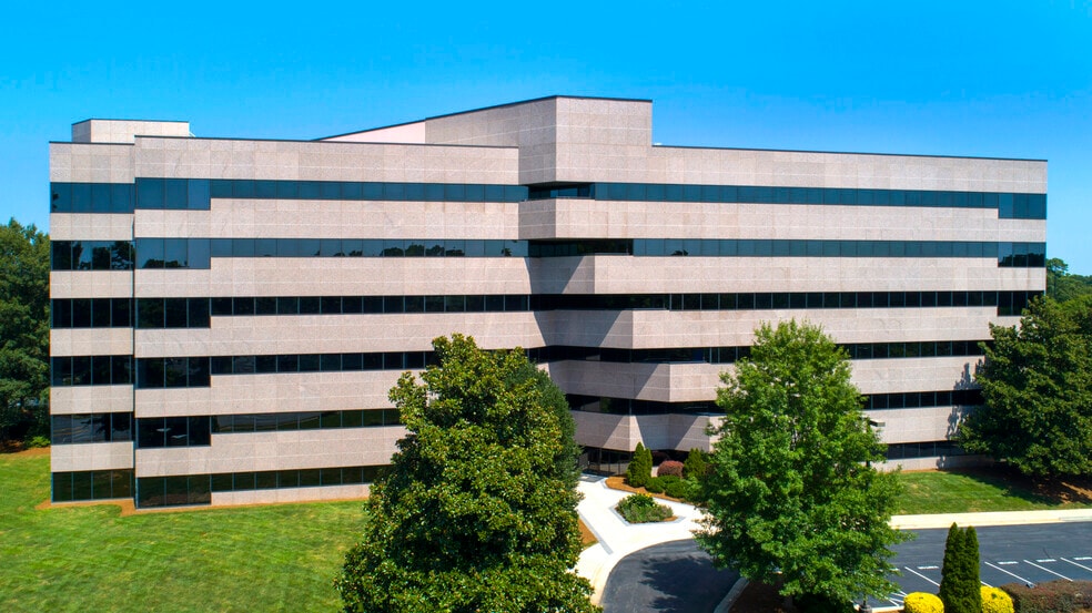 4800 Falls of Neuse Rd, Raleigh, NC à louer - Photo du bâtiment - Image 3 de 5