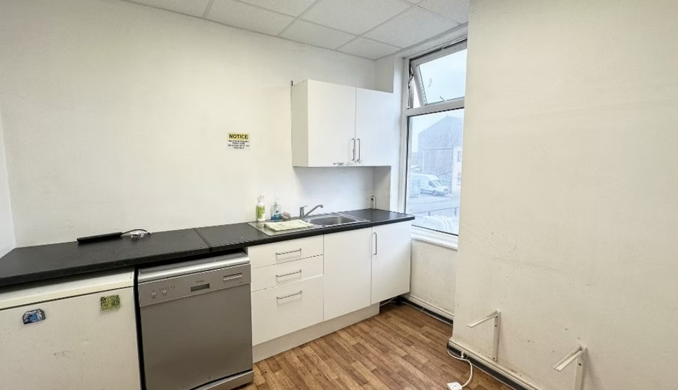 164-166 Dock St, Fleetwood for lease - Interior Photo - Image 3 of 6