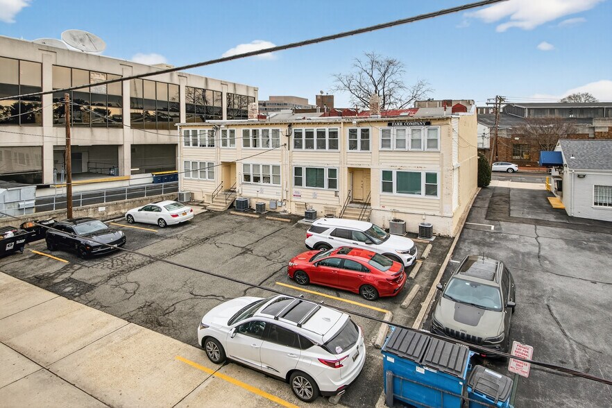 5232-5236 44th St NW, Washington, DC à vendre - Photo du bâtiment - Image 3 de 6