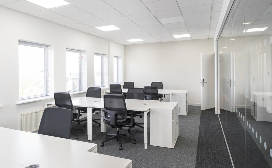 Great Park Rd, Bradley Stoke for lease - Interior Photo - Image 3 of 12