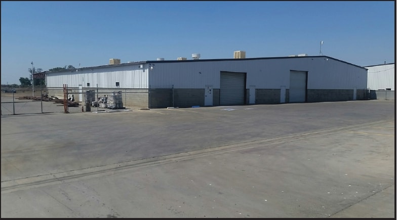 4185 E Jefferson Ave, Fresno, CA à louer - Photo du bâtiment - Image 2 de 5