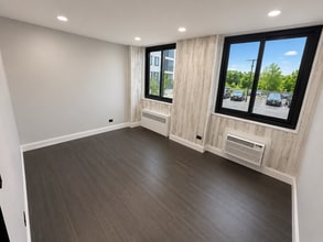 711A-711D Seagirt Ave, Far Rockaway, NY à louer Photo intérieure- Image 1 de 1