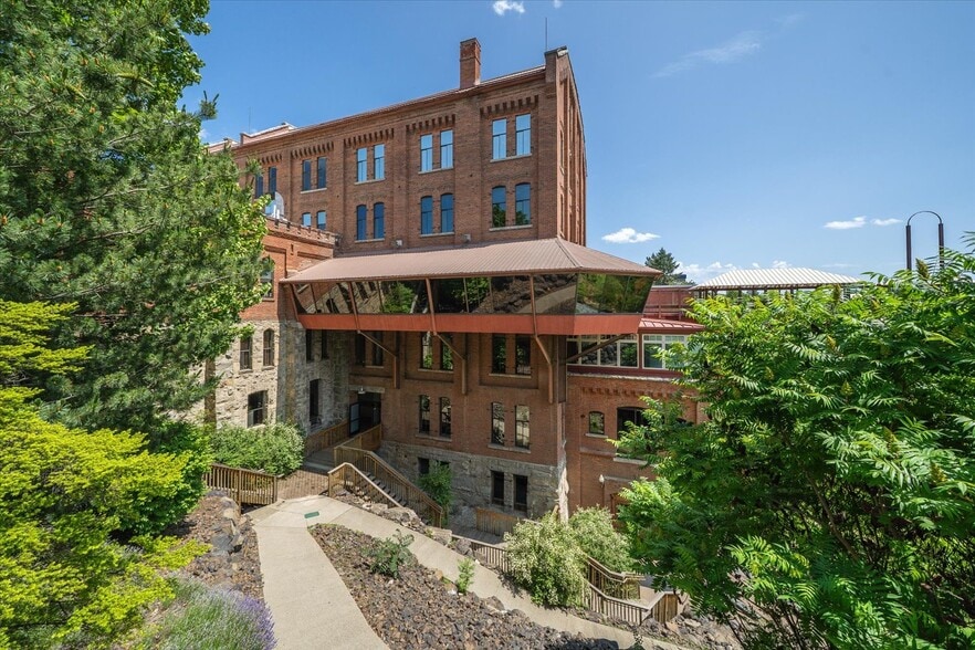 621 W Mallon Ave, Spokane, WA for lease - Building Photo - Image 2 of 13