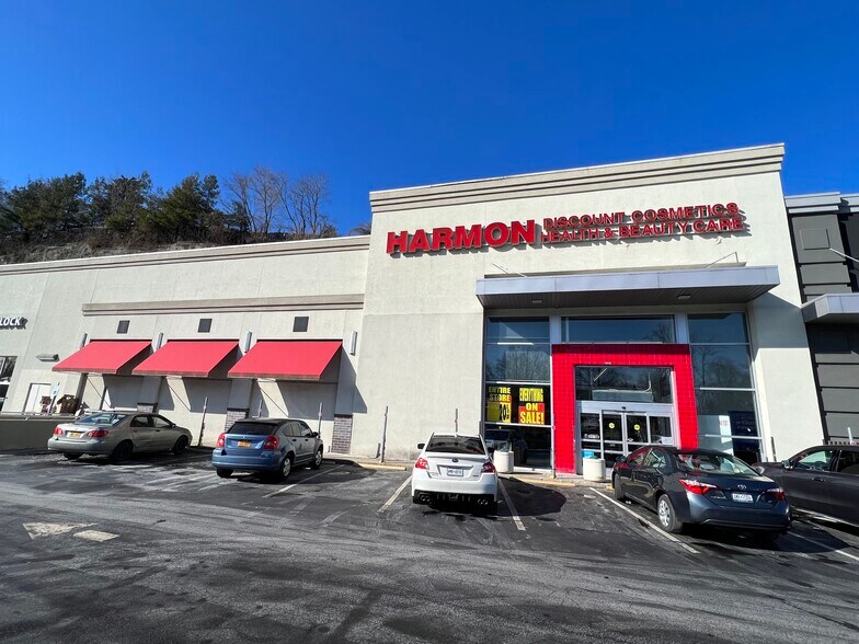 2141 Central Park Ave, Yonkers, NY à louer - Photo du bâtiment - Image 1 de 6