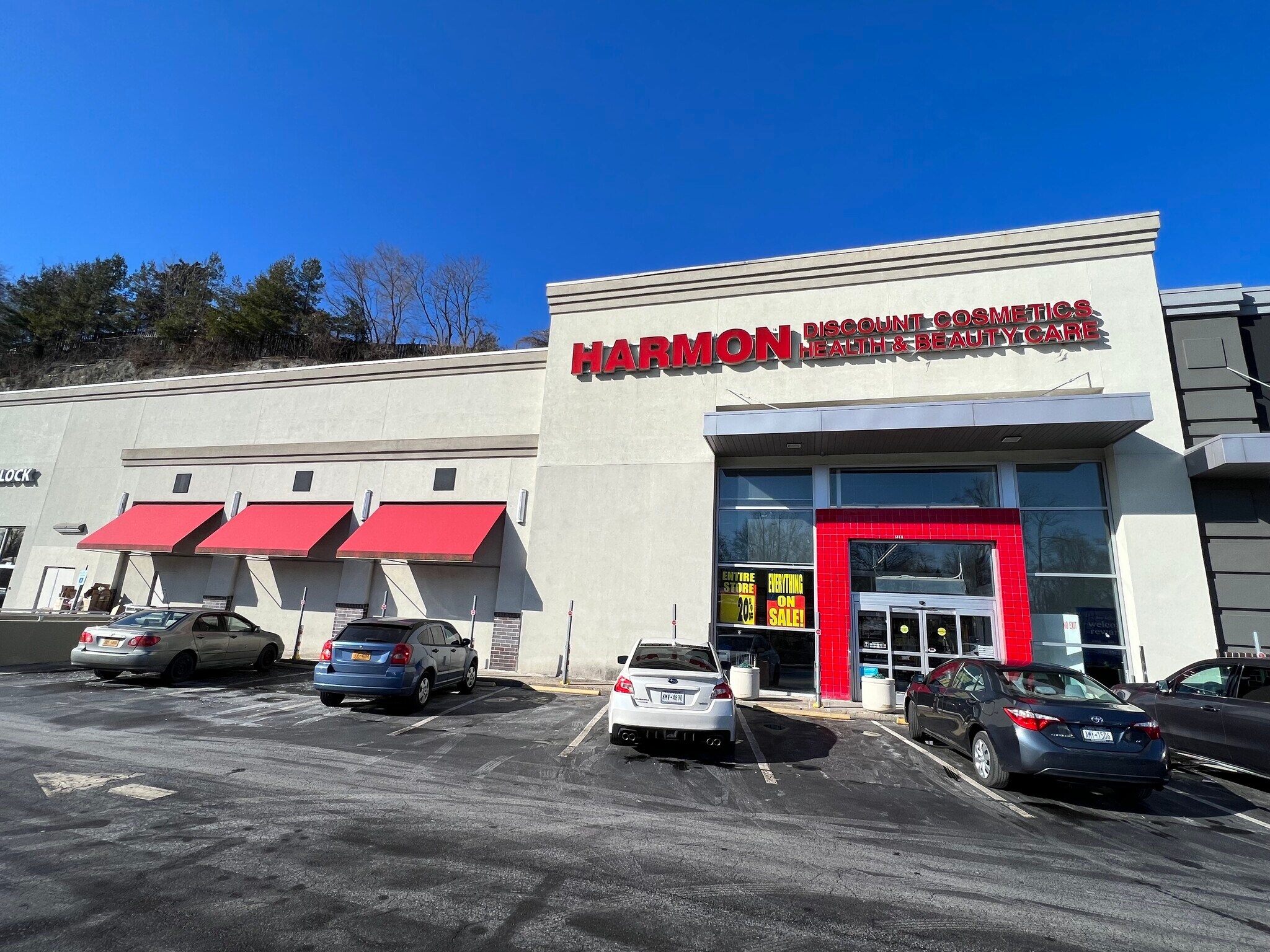 2141 Central Park Ave, Yonkers, NY for lease Building Photo- Image 1 of 7