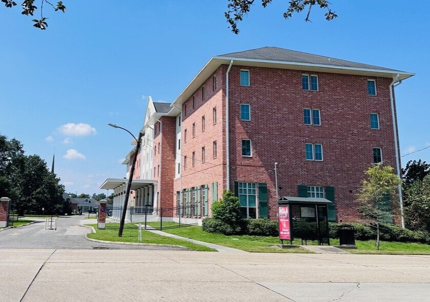 4117 Woodland Dr, New Orleans, LA à vendre - Photo du bâtiment - Image 2 de 24