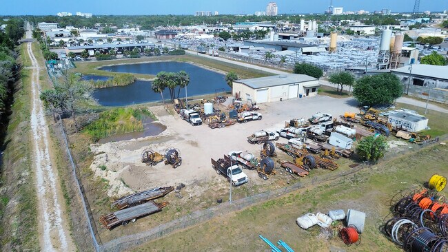 More details for 2740 Katherine St, Fort Myers, FL - Industrial for Lease
