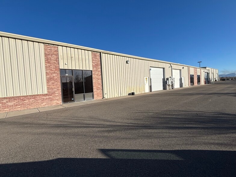 738 Scarlet St, Grand Junction, CO for lease - Building Photo - Image 2 of 8
