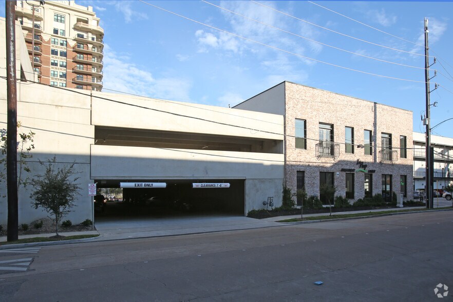 2400 Mid Ln, Houston, TX à louer - Photo du bâtiment - Image 3 de 4