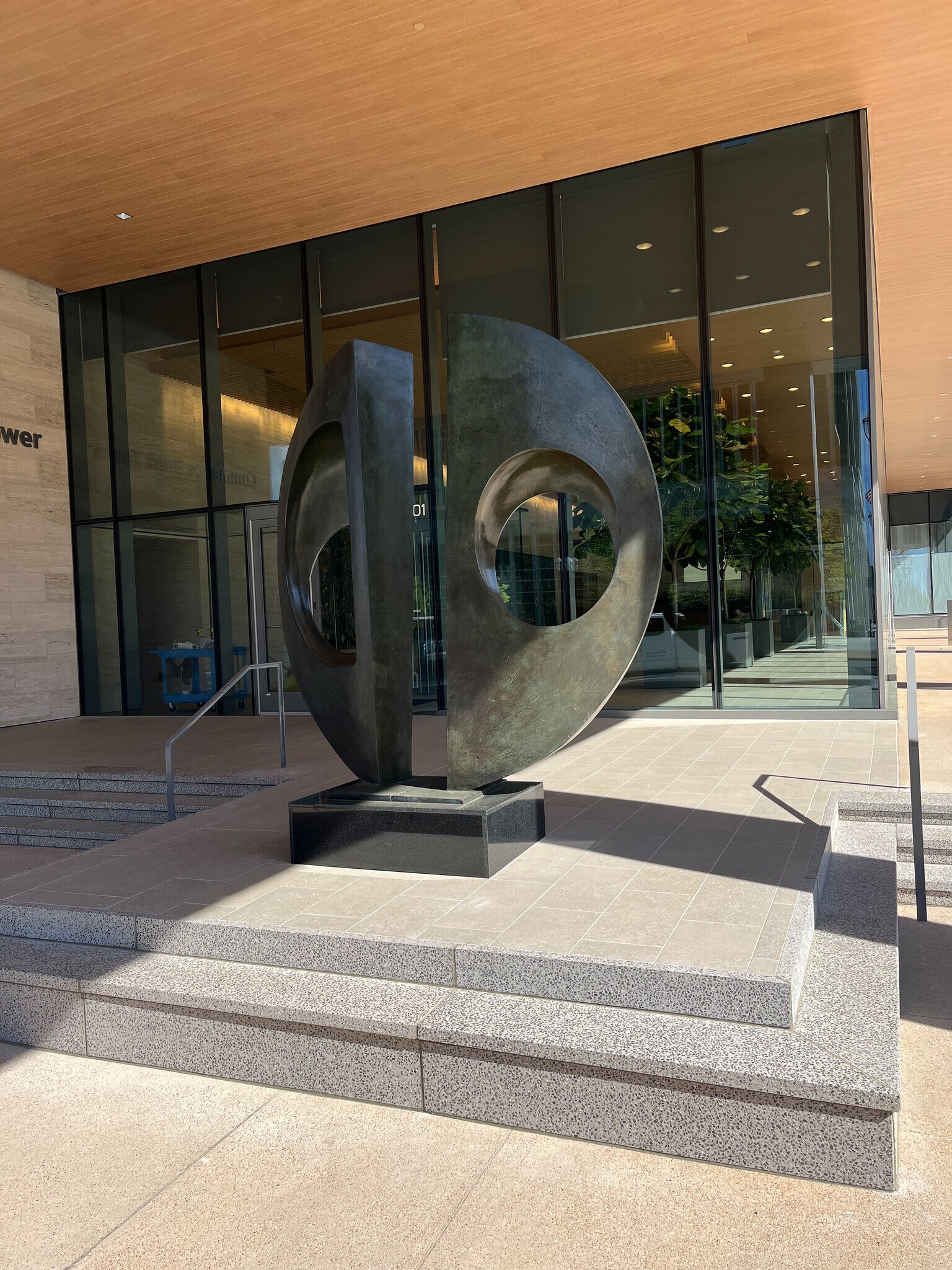 8001 Forsyth Blvd, Saint Louis, MO à louer Photo du bâtiment- Image 1 de 15