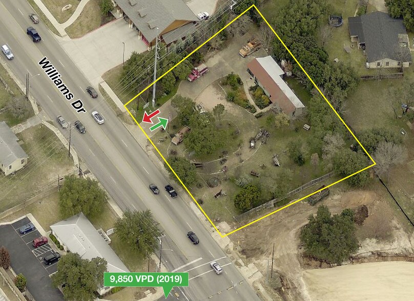 1601 Williams Dr, Georgetown, TX à vendre - Photo du bâtiment - Image 2 de 4