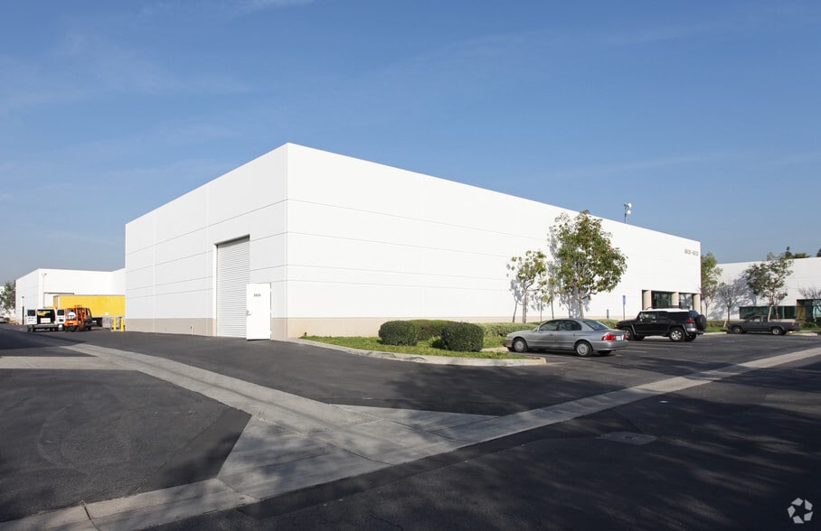 9908-9928 Bell Ranch Dr, Santa Fe Springs, CA for lease - Building Photo - Image 3 of 5