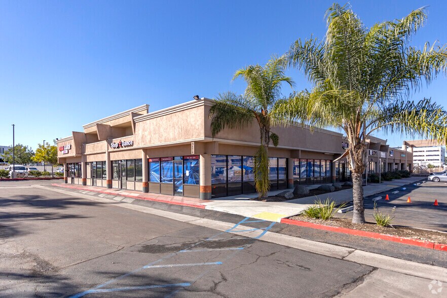 9474-9494 Black Mountain Rd, San Diego, CA à louer - Photo du bâtiment - Image 2 de 4