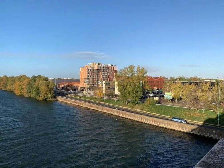 Flex dans Argenteuil à louer - Photo du bâtiment - Image 2 de 36