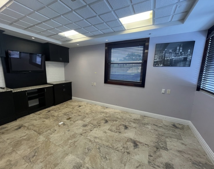 99 Lafayette Ave, White Plains, NY for sale Interior Photo- Image 1 of 21