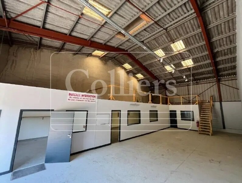 Office in Gémenos for lease Interior Photo- Image 1 of 6