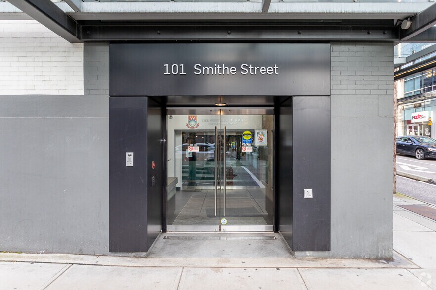 101 Smithe St, Vancouver, BC à louer - Photo du bâtiment - Image 2 de 3