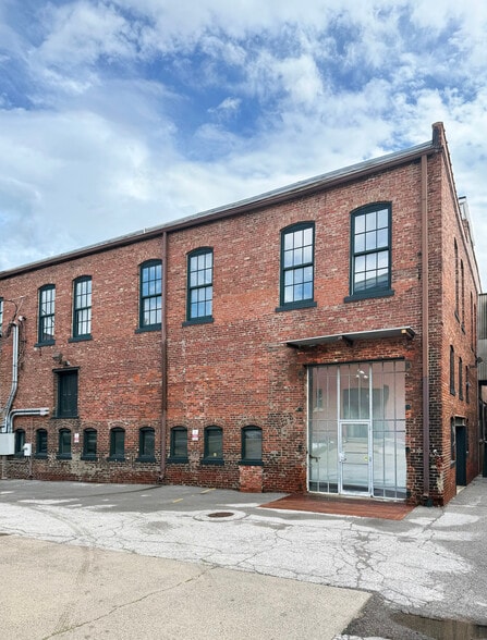 210 W 19th Ter, Kansas City, MO for lease - Building Photo - Image 2 of 33