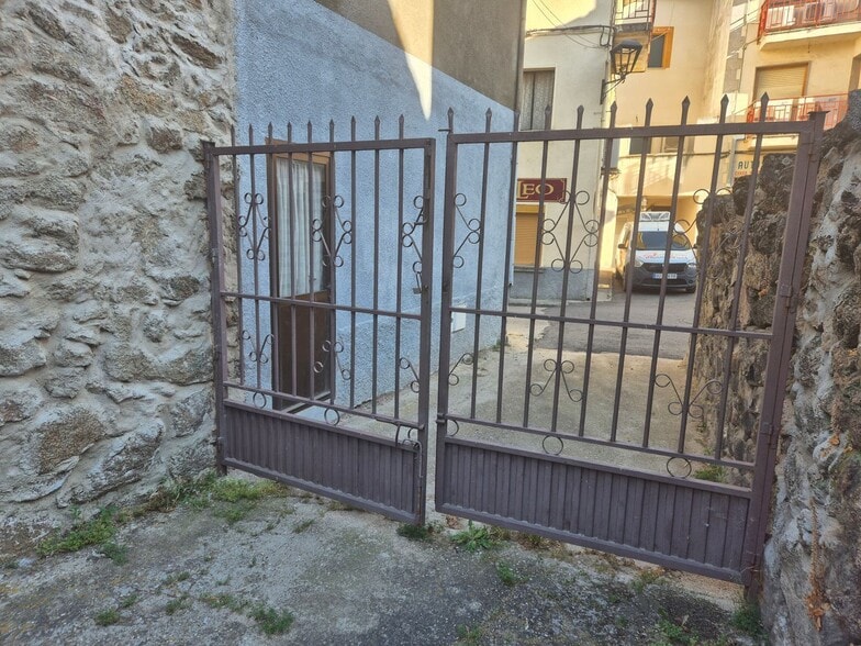 Industriel dans Navaluenga, Ávila à vendre - Photo du bâtiment - Image 2 de 8