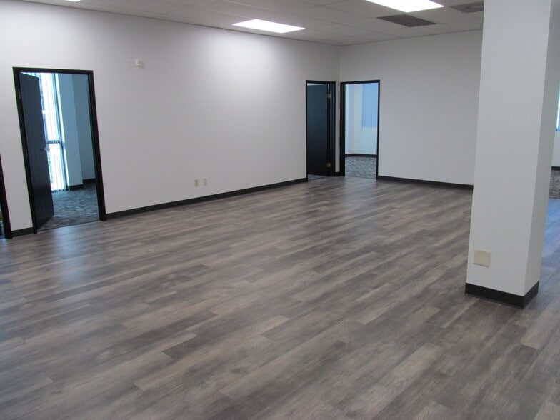 5550 W Flamingo Rd, Las Vegas, NV à louer - Photo principale - Image 1 de 4