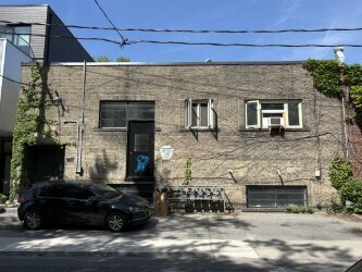 184 Munro St, Toronto, ON à vendre - Photo du bâtiment - Image 1 de 7