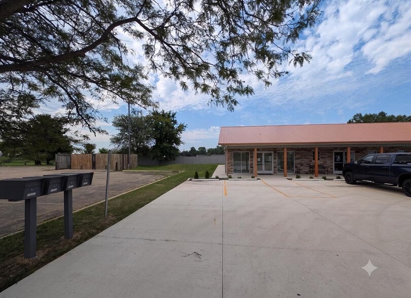 1421 Washington Rd, Washington, IL à louer - Photo du bâtiment - Image 3 de 11
