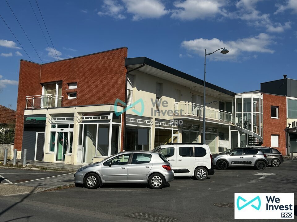 Retail in Tinqueux for lease Building Photo- Image 1 of 6