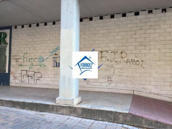 Commerce de détail dans Cáceres, Cáceres à louer Photo du bâtiment- Image 1 de 7