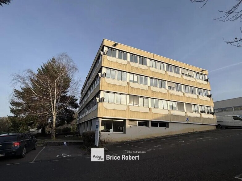 8 Chemin Des Joncs, Dardilly for sale - Building Photo - Image 1 of 4