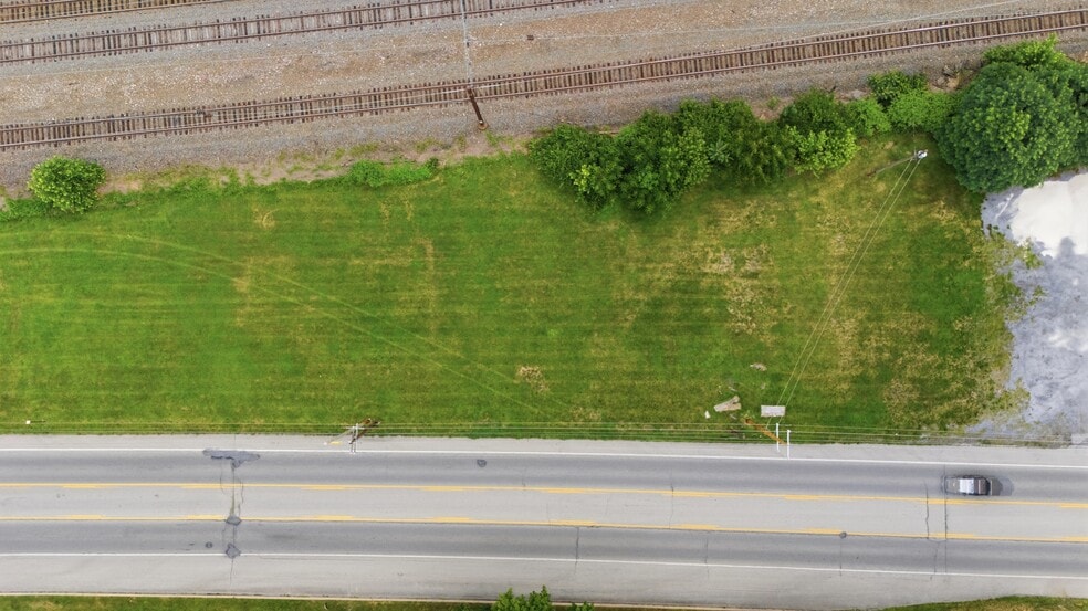 4220 Lincoln Hwy, Downingtown, PA for lease - Building Photo - Image 2 of 9