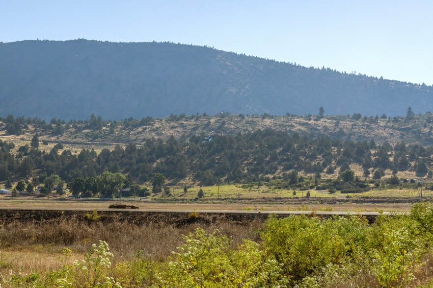 N Hwy 97, Klamath Falls, OR for sale - Building Photo - Image 2 of 26