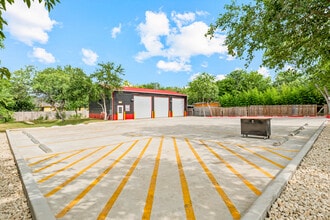 6901 Wt Montgomery, San Antonio, TX for lease Interior Photo- Image 1 of 14