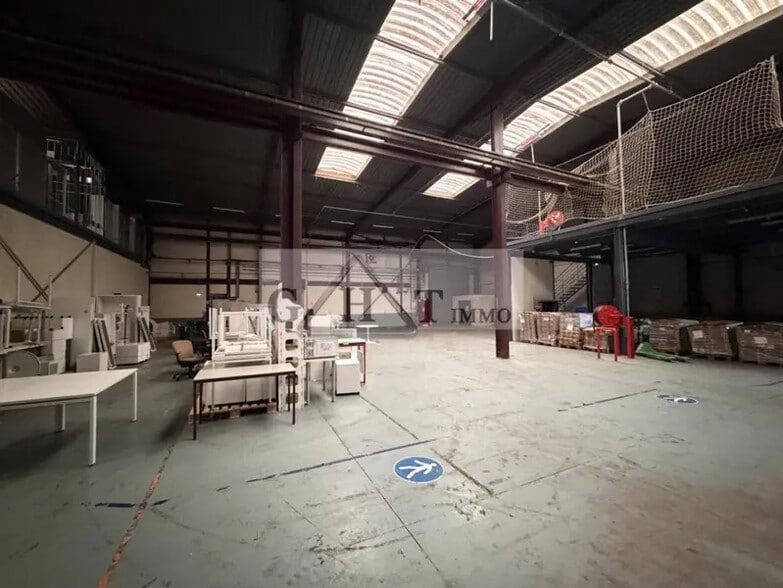 Industrial in Bondoufle for lease - Interior Photo - Image 3 of 7