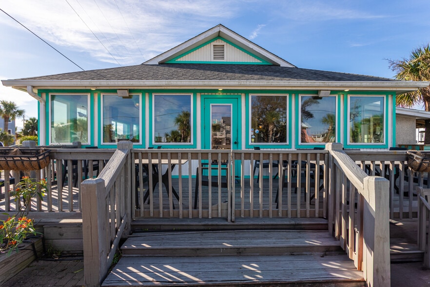 101 Lovell Ave, Tybee Island, GA for sale - Building Photo - Image 1 of 21