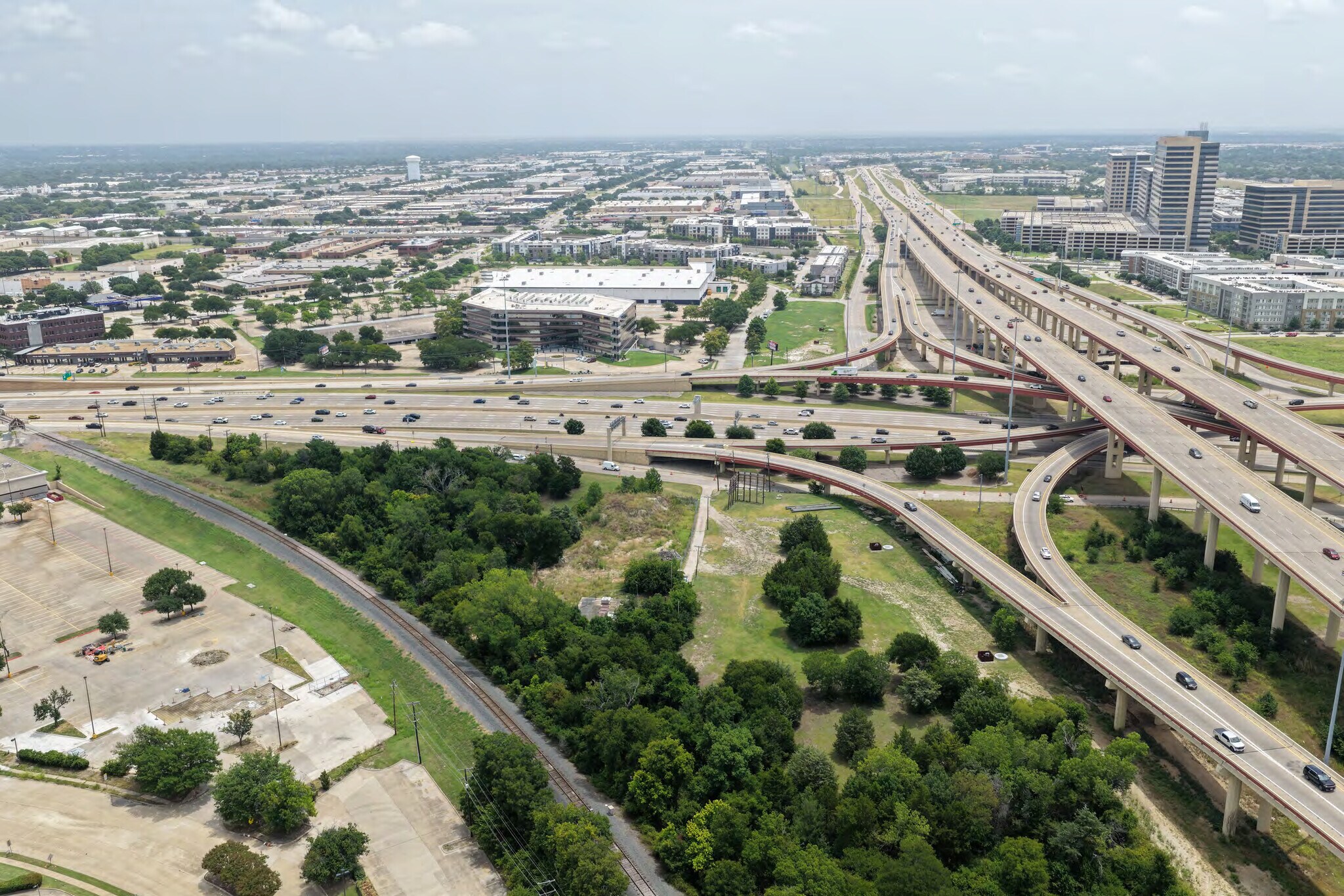 700 E Plano Pky, Plano, TX à louer Photo principale- Image 1 de 5